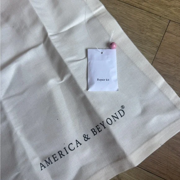 BUTTER BLOSSOM BEADED BAG - Picture 12 of 12